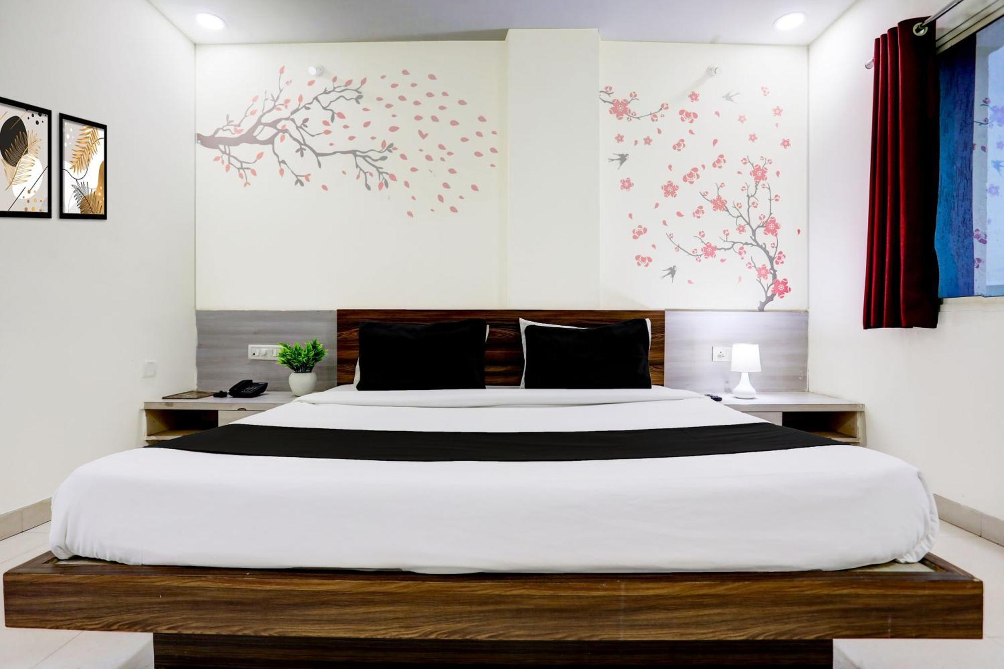 Super Townhouse Hoshangabad Road Near Aashima Mall Samarda Kaliāsot Eksteriør billede