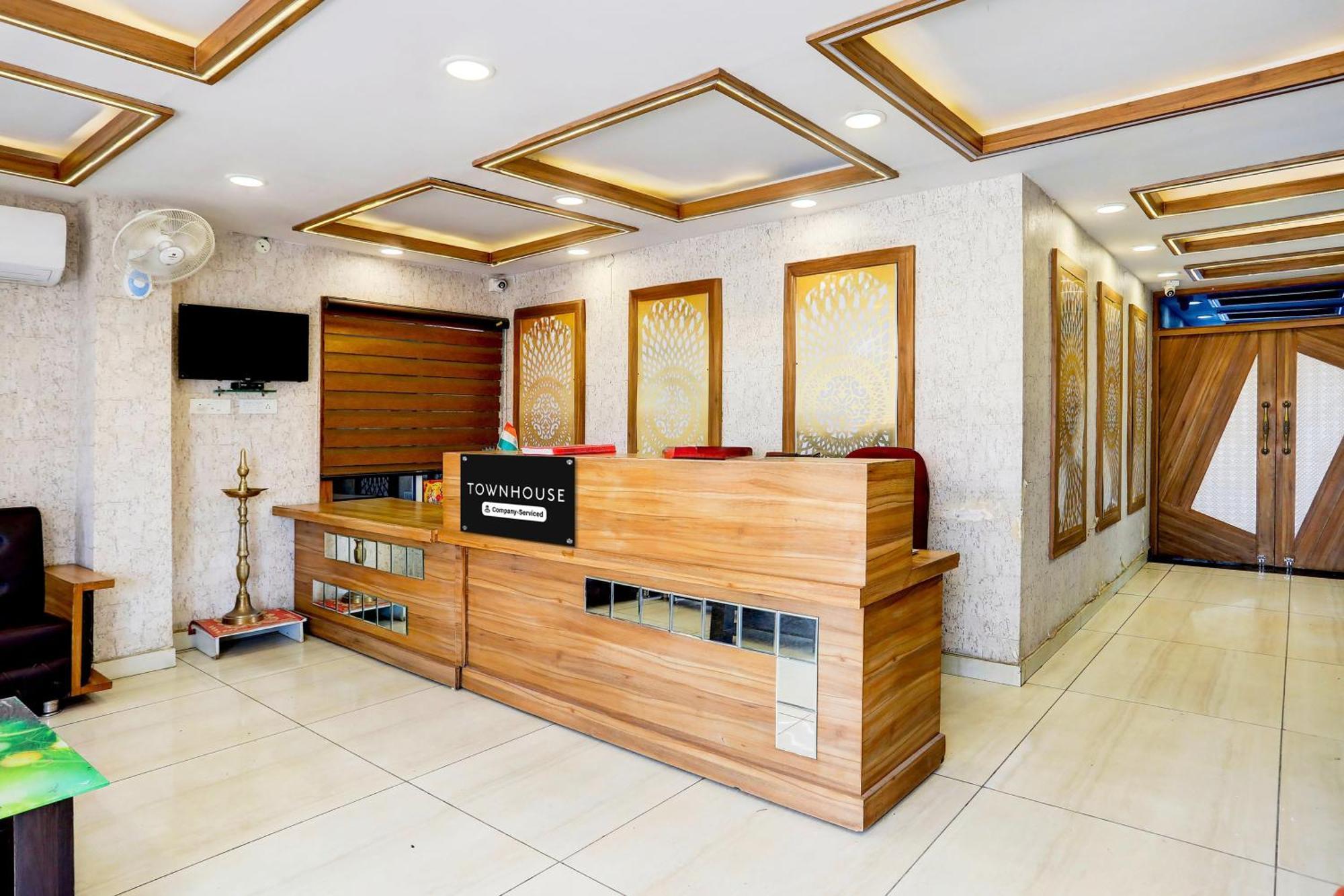 Super Townhouse Hoshangabad Road Near Aashima Mall Samarda Kaliāsot Eksteriør billede