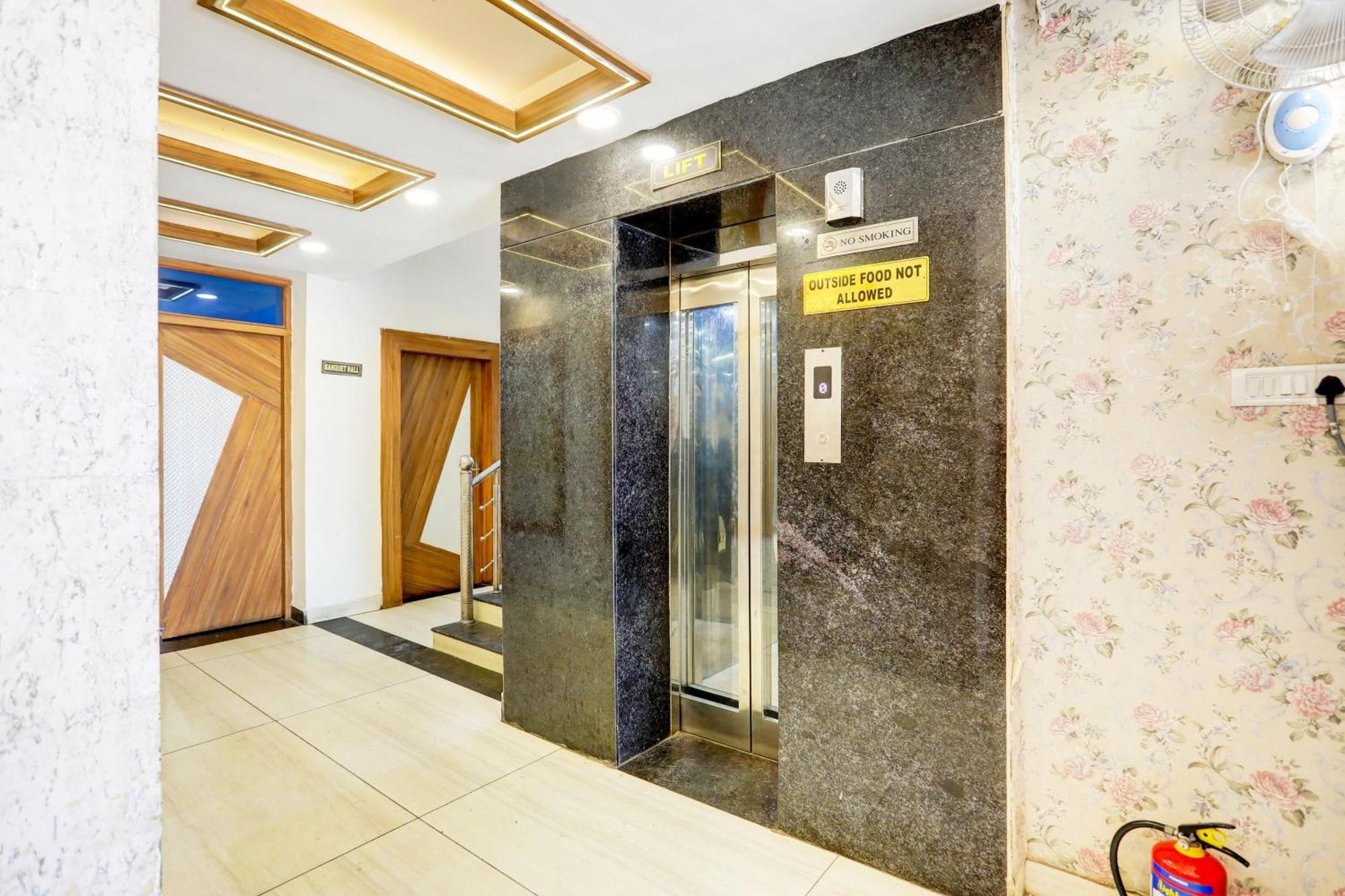 Super Townhouse Hoshangabad Road Near Aashima Mall Samarda Kaliāsot Eksteriør billede